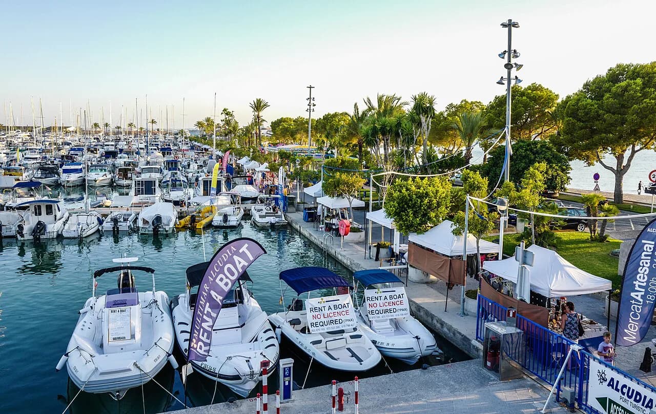 Alcúdia Boat Trips: Routes, Prices and Which One to Pick