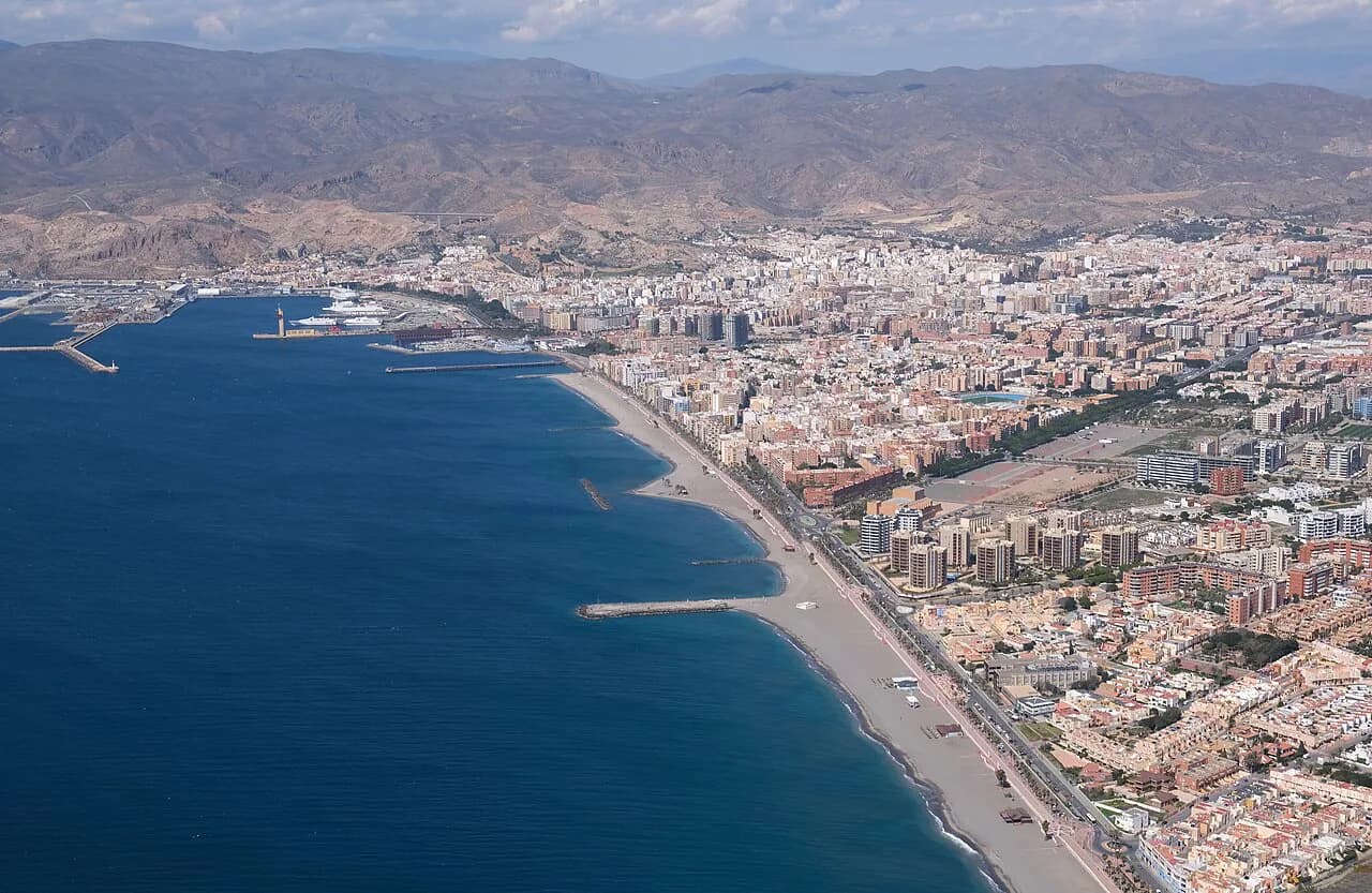 Almería Map: Old Town, Alcazaba and Main Sights by Area