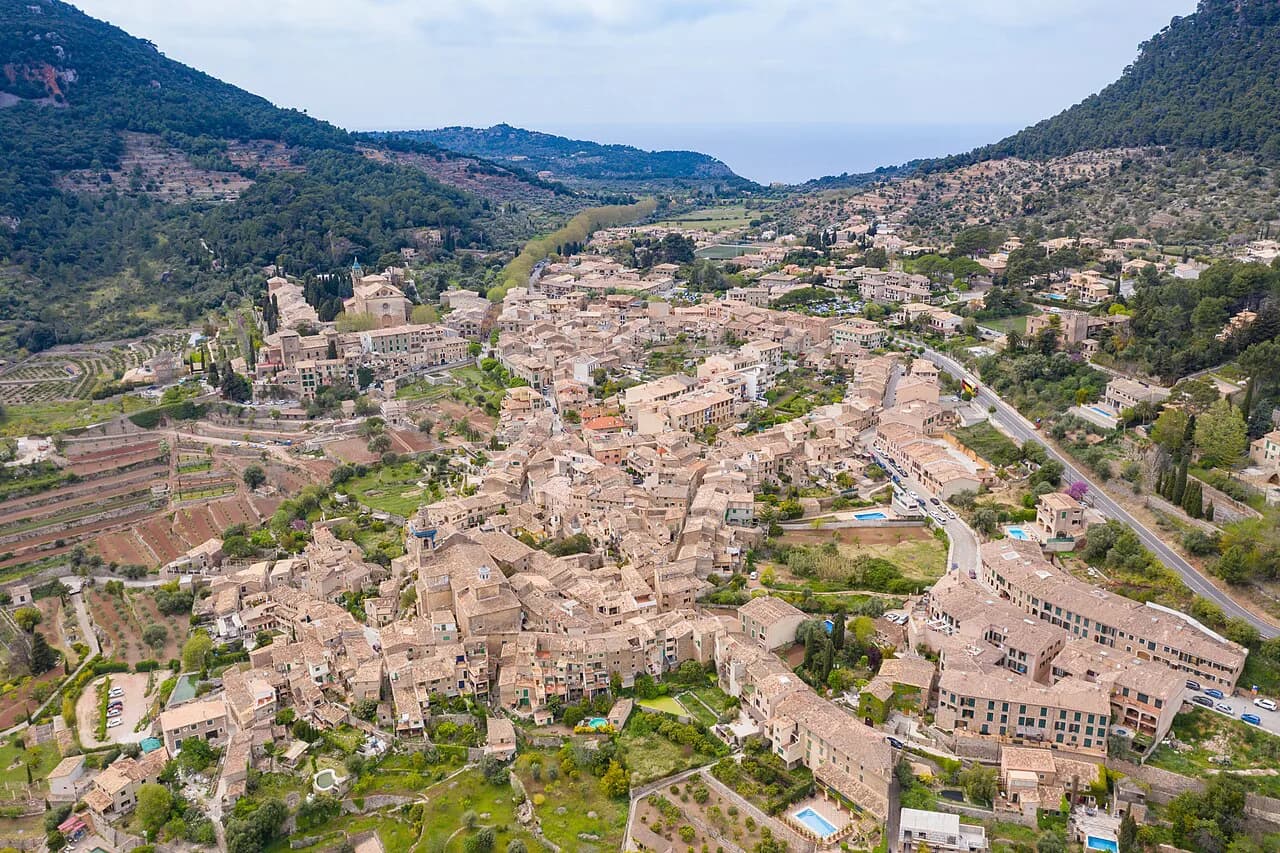 Best Towns in Mallorca: Sóller, Valldemossa, Deià, Pollença and Alcúdia