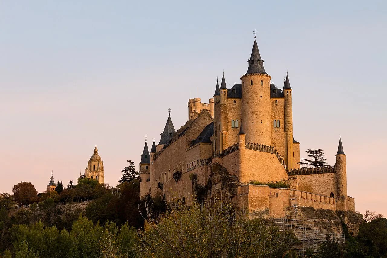 Castles in Spain Worth Visiting: Alcázars, Alcazabas and Medieval Fortresses