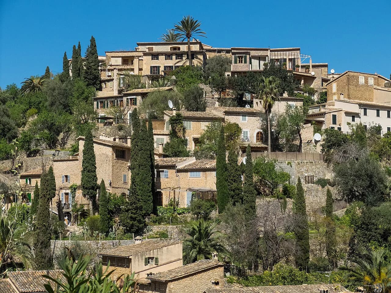 Deià, Mallorca: A Practical Guide to the Hill Village