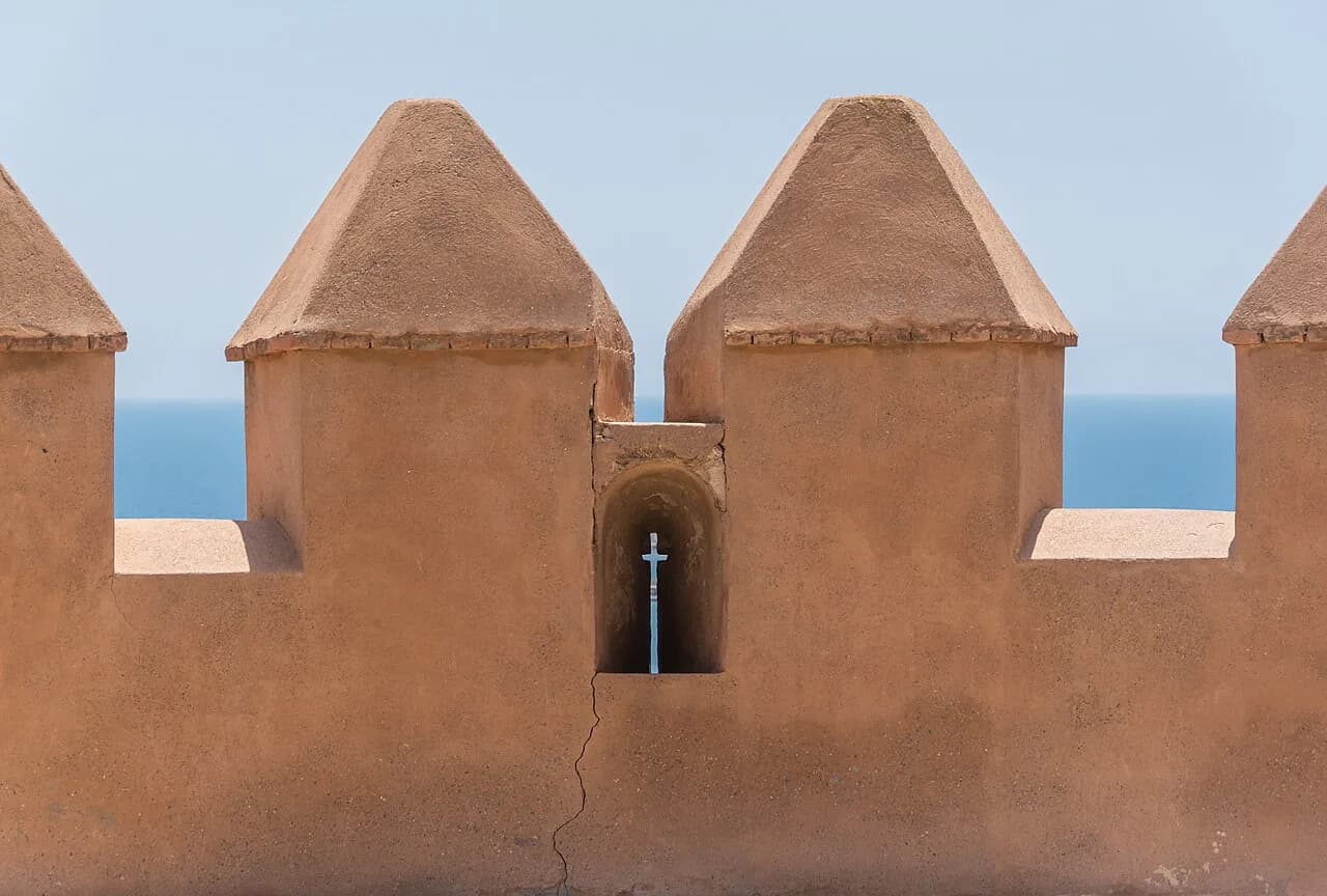 Almería attractions: plan the fortress, cathedral and pier