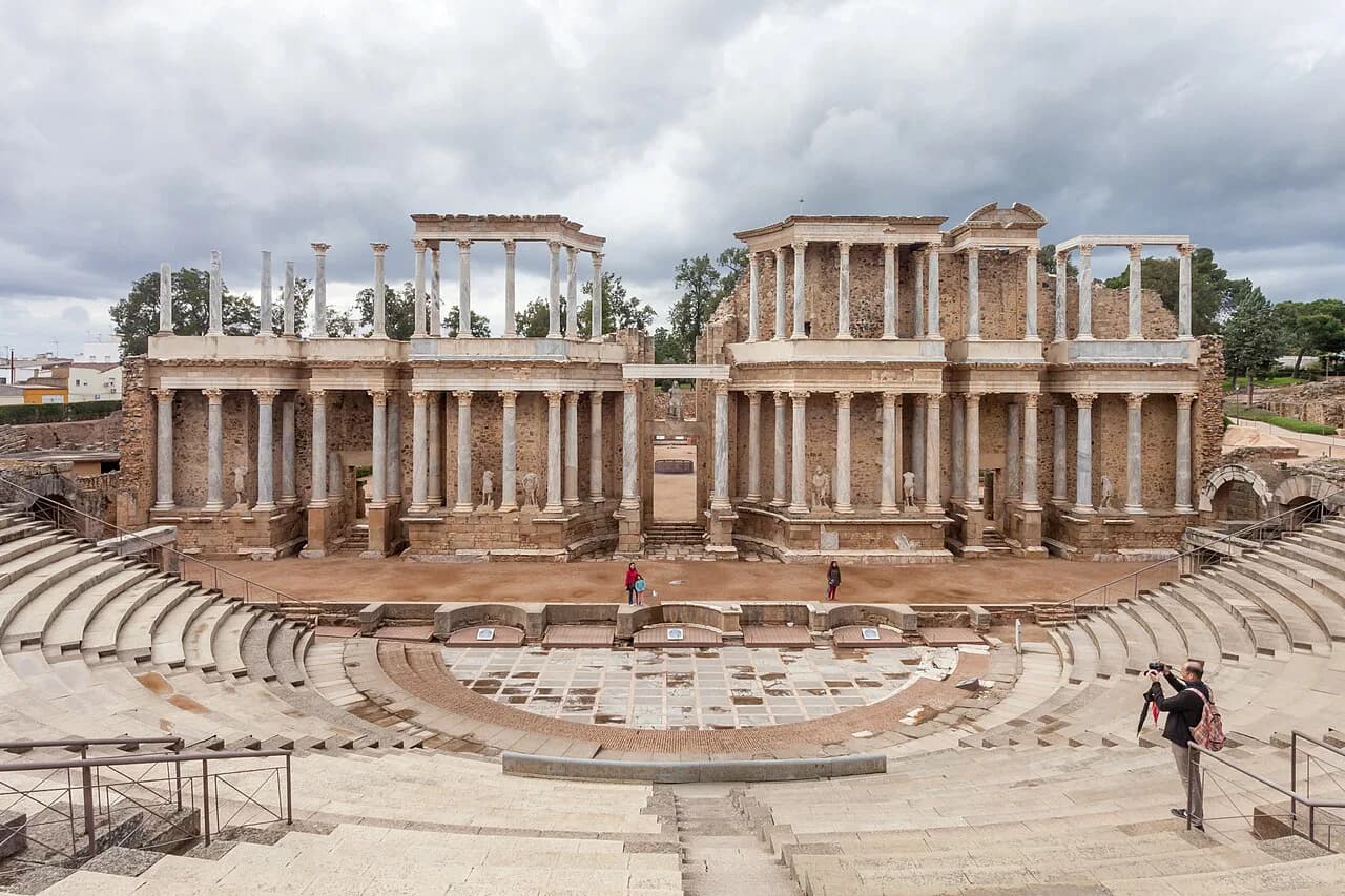 Mérida, Spain: Roman Theatre, Amphitheatre and Museum Guide