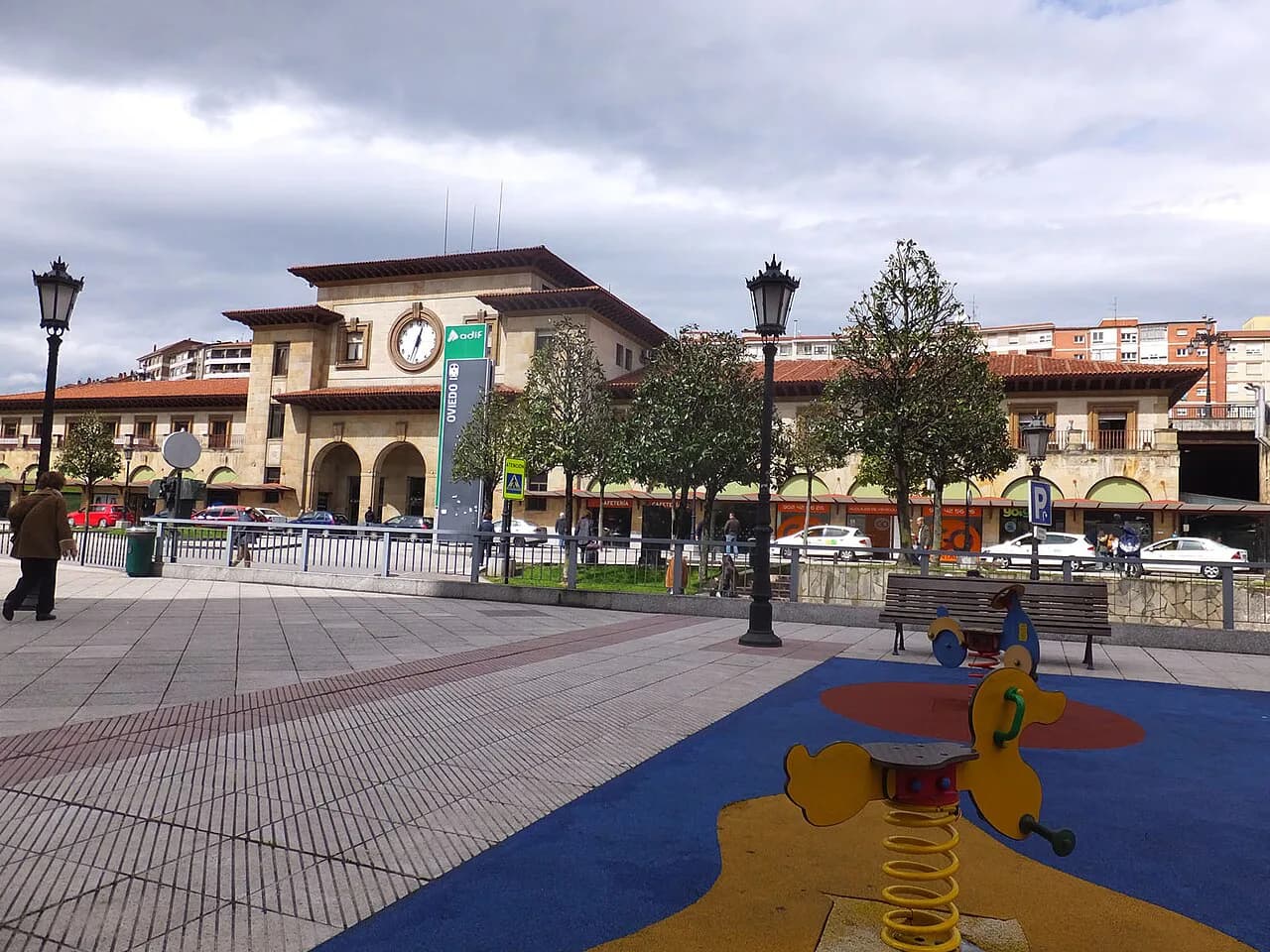 Oviedo Map: Old Town, Plazas and Monuments by Area