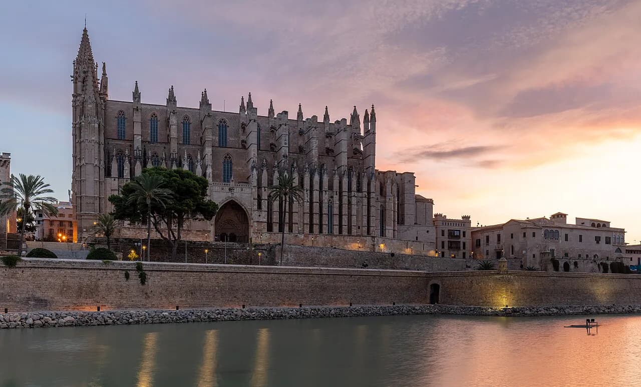 Palma Tours Compared: Cathedral, Old Town, Legends and Patios