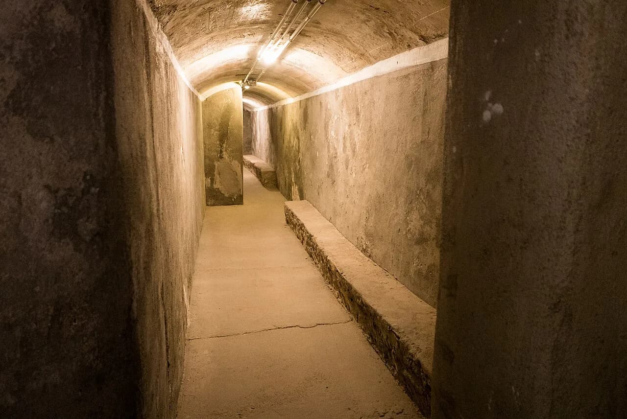 Refugios de la Guerra Civil, Almería: Visiting the Civil War Shelters