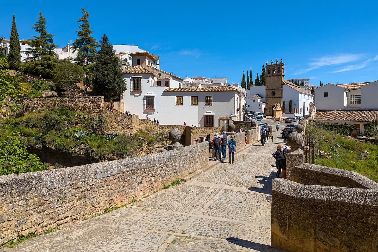 Ronda Old Town: Streets, Squares and Walls to Walk