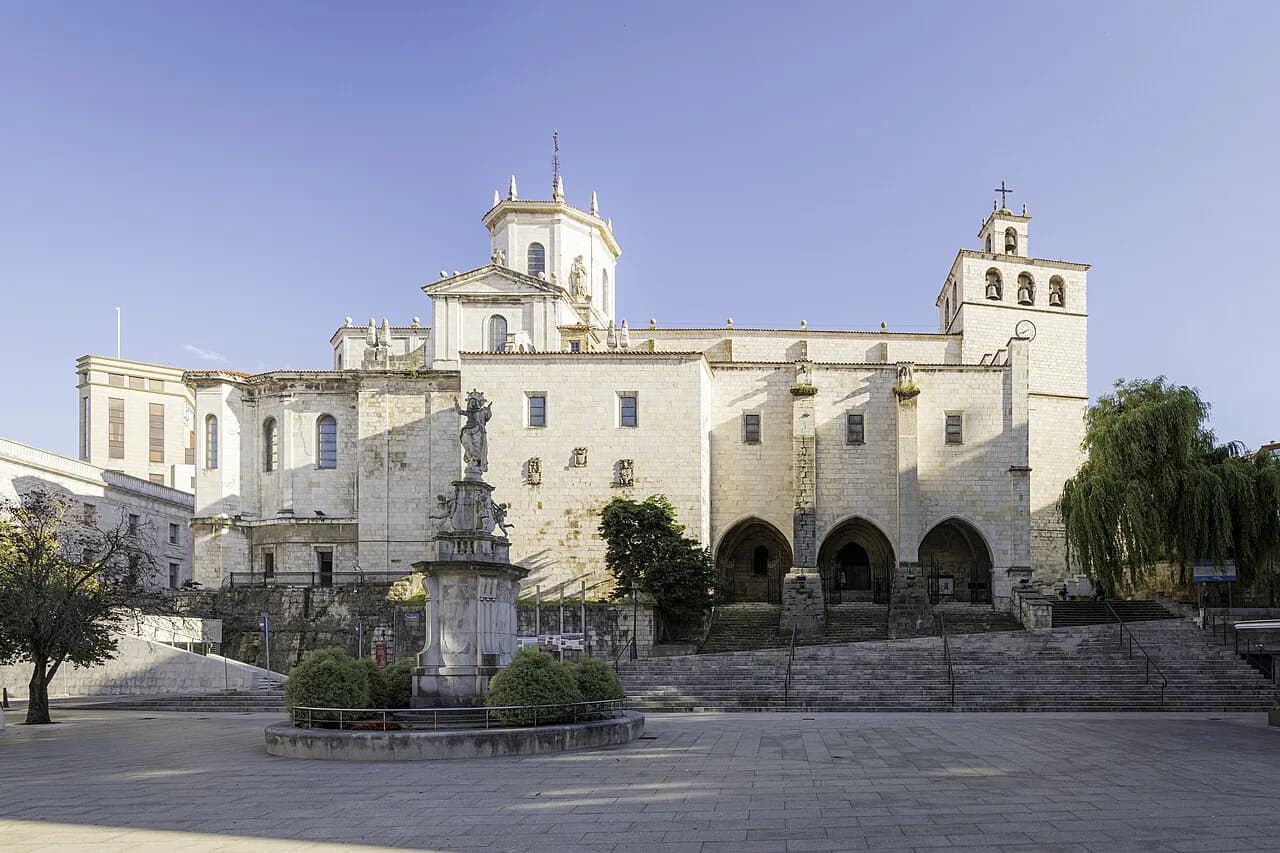 Santander Cathedral: Visiting the Two-Tiered Catedral
