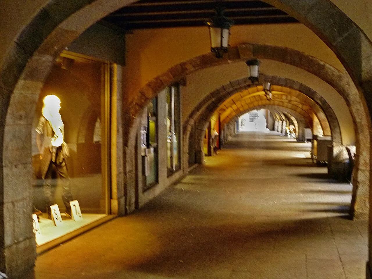 Shopping in Girona: Streets, Shops and Opening Hours