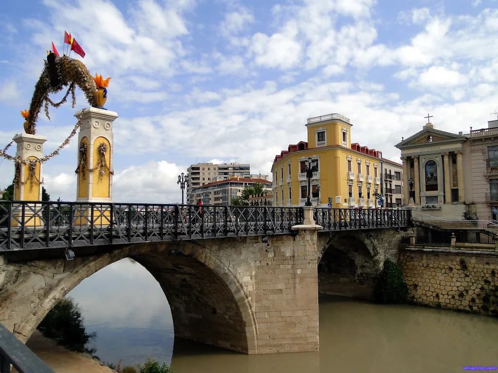 Shopping in Murcia: City Centre Streets and Out-of-Town Centres