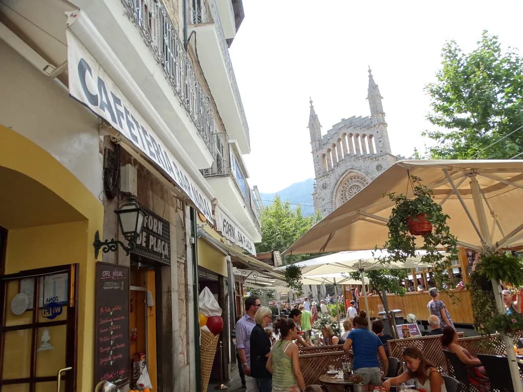 Sóller Old Town: Squares, Streets and What to See on Foot