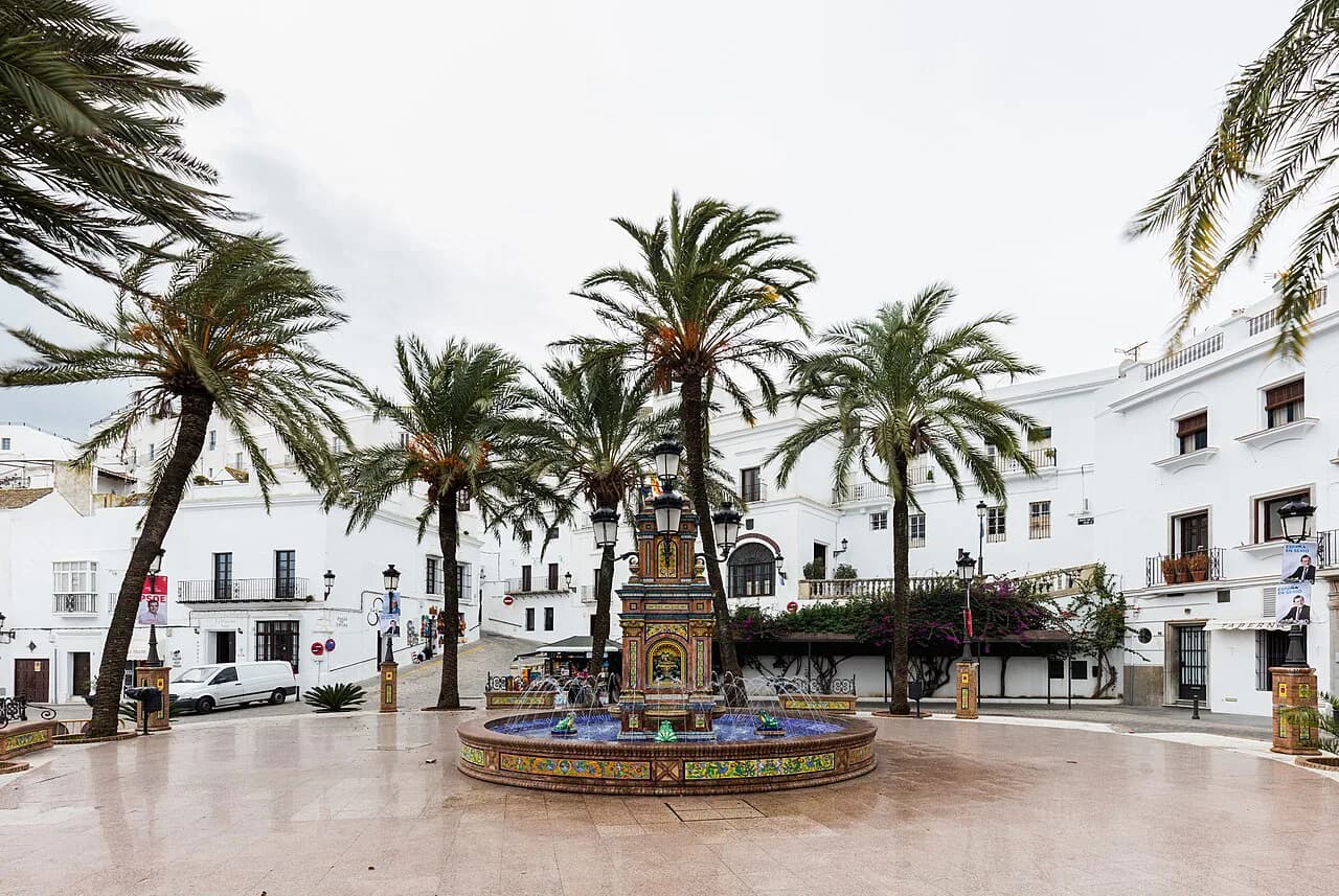 Vejer de la Frontera: Plazas, Gates and Views in the White Town