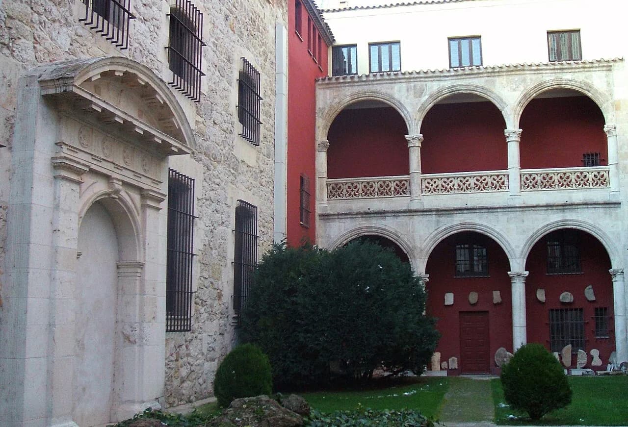Museo de Burgos: Visiting the Casa de Miranda and Casa de Angulo