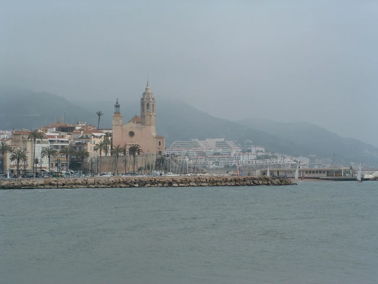 Sitges Map: Old Town, Stations and Sights Laid Out