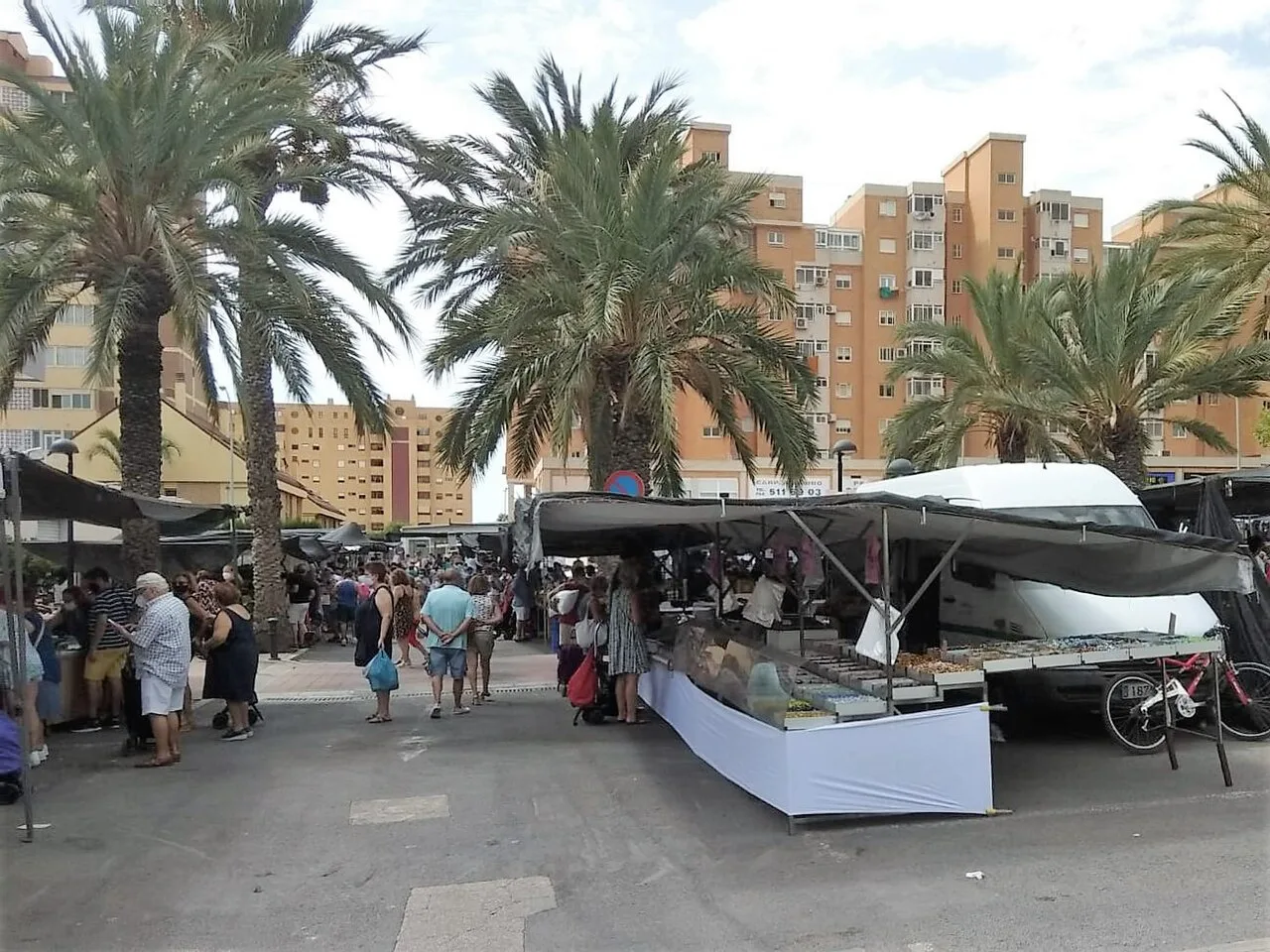 The street market in the Babel neighbourhood of Alicante.