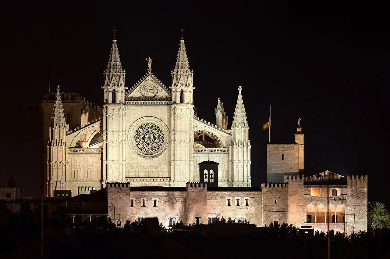 Palma Cathedral and the Almudaina Palace at night, in Palma rather than at Bellver Castle.
