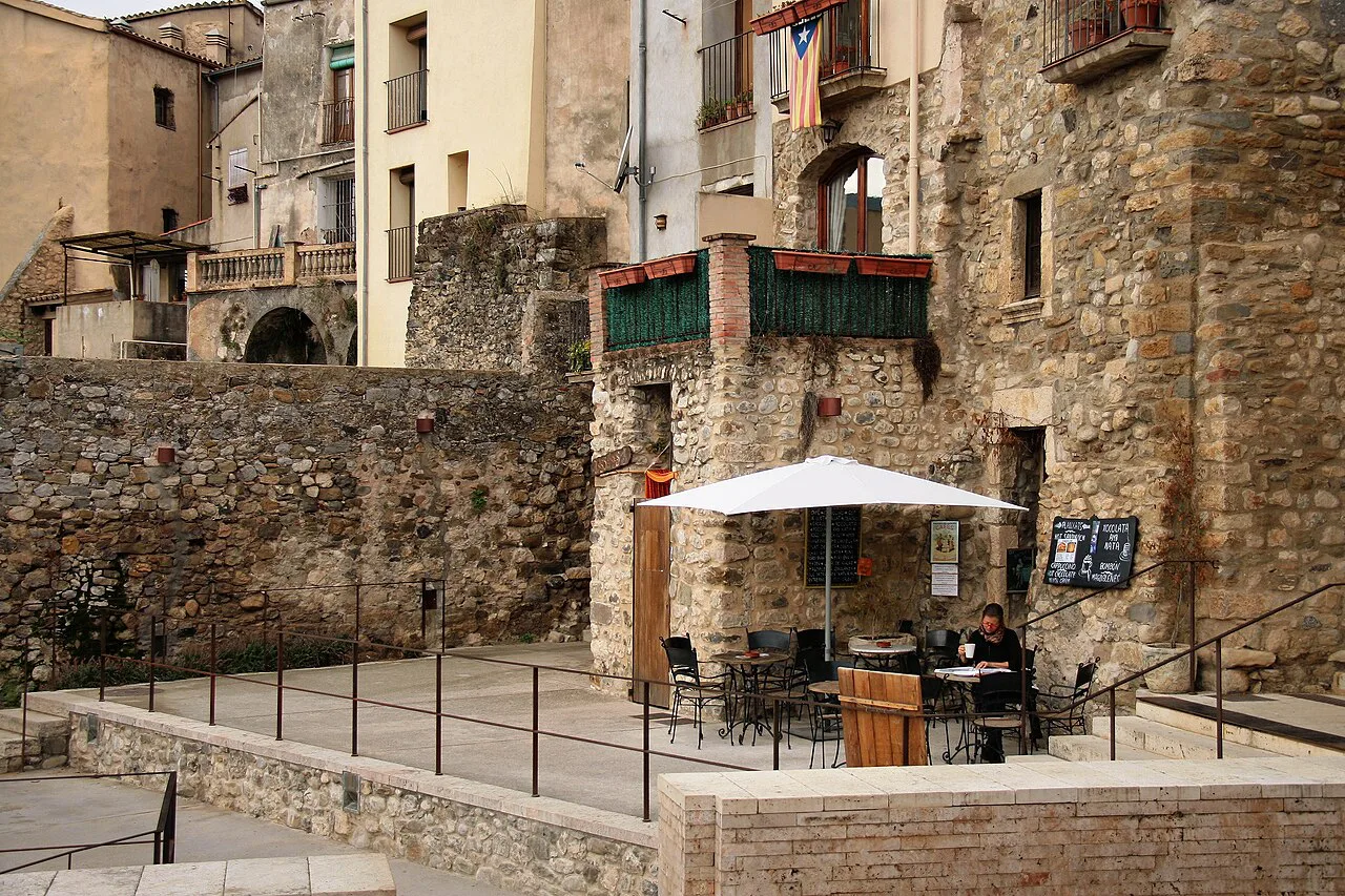 Stone houses and a terrace in Besalú.