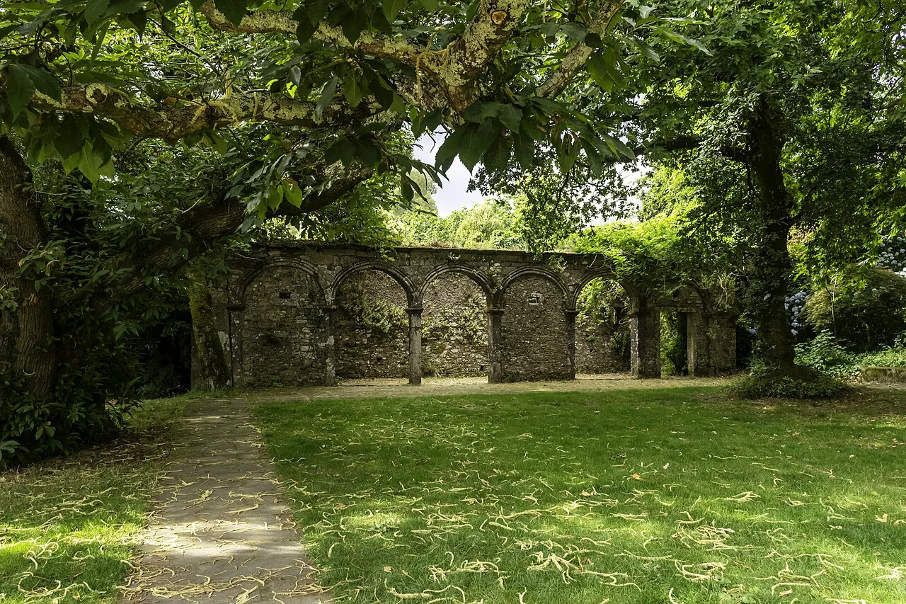 Lawns and old stone walls in the Parque de Bonaval, Santiago de Compostela.