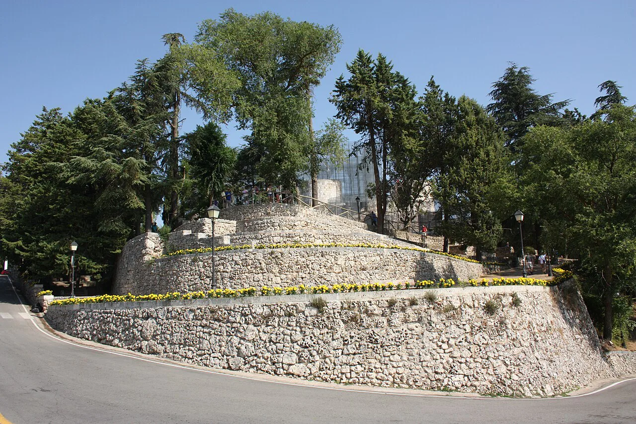 Walls and trees on the hill of Burgos Castle.