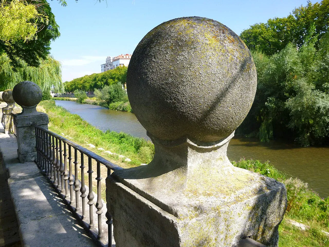 A stone balustrade on the Paseo del Espolón above the River Arlanzón, Burgos.