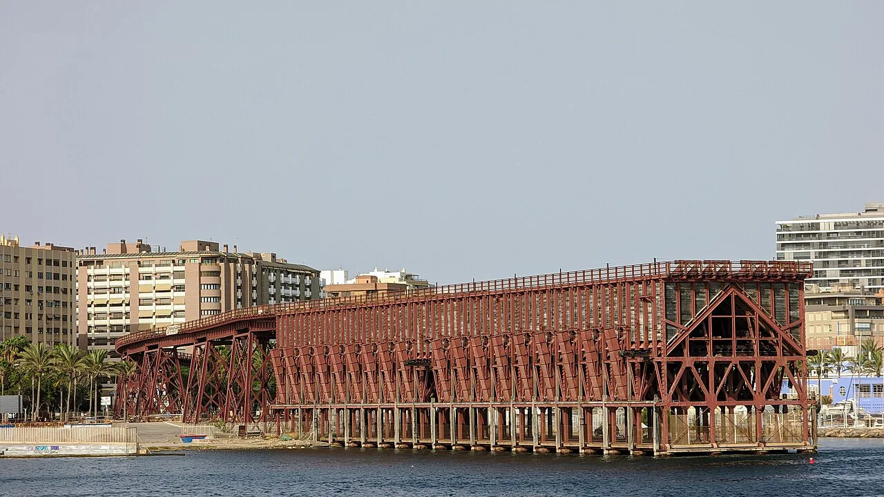 The Cable Inglés loading pier in Almería during its 2022 restoration.