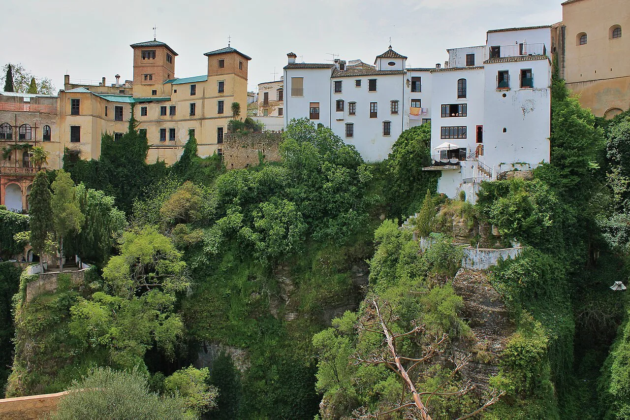La Casa del Rey Moro and Ronda's gorge.