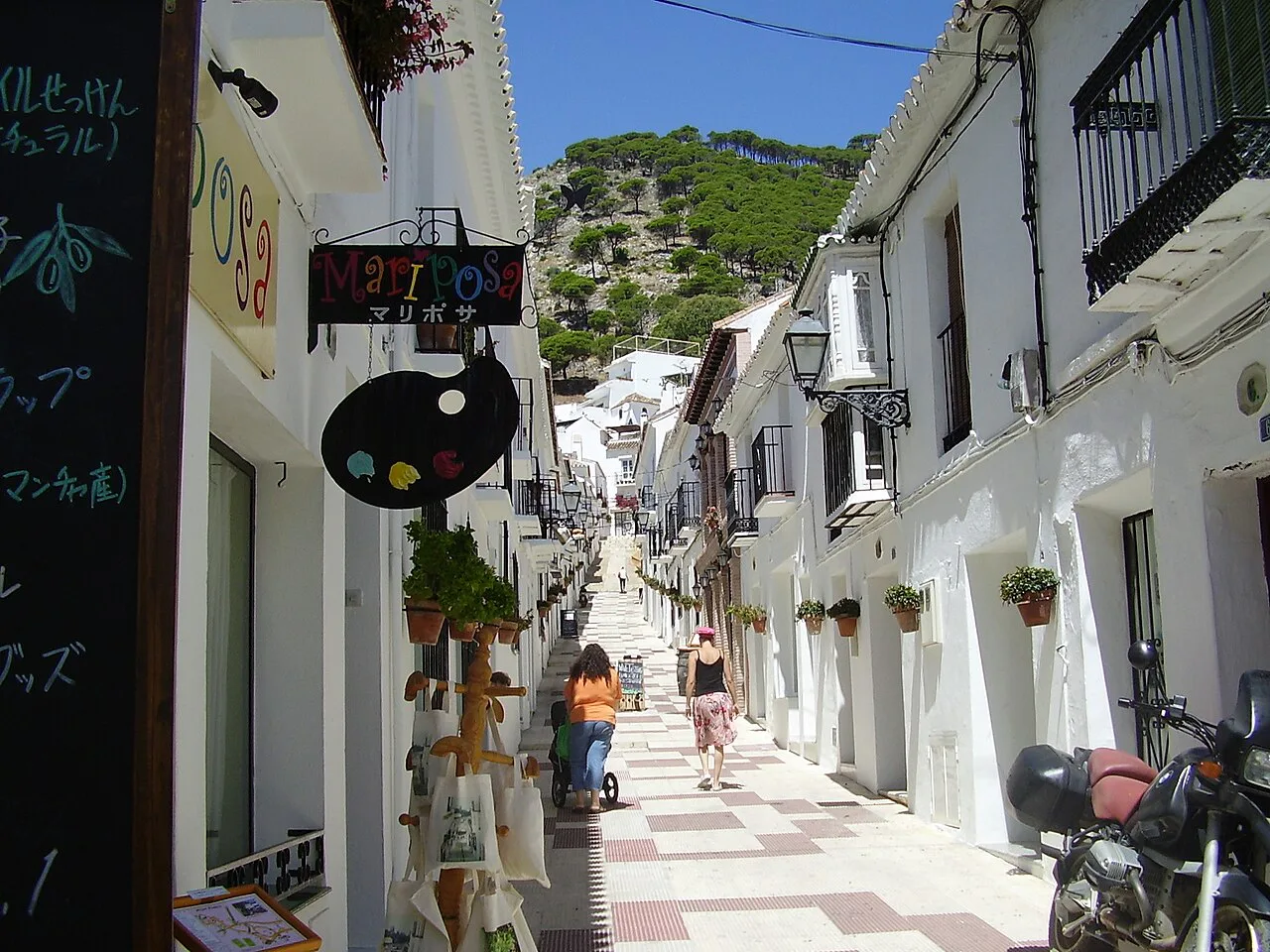 A whitewashed shopping street in Mijas Pueblo.