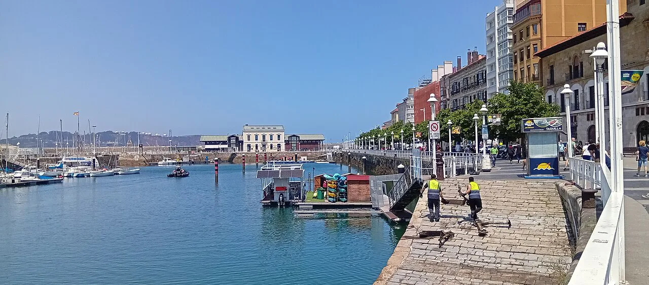 The marina basin in Gijón.