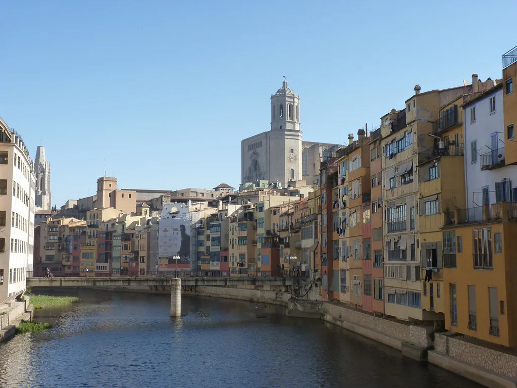 The River Onyar with Girona Cathedral above the old town.