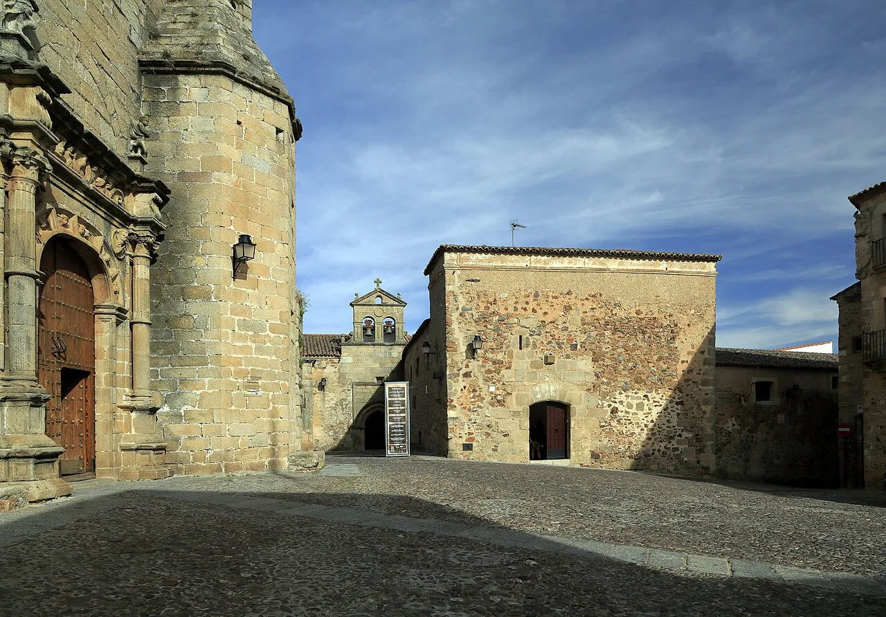Plaza de San Mateo and the Convento de San Pablo, Cáceres old town.