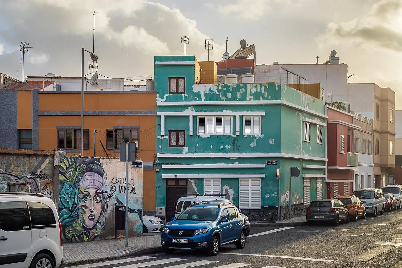Colourful houses on Calle del Coronel Rocha in La Isleta, Las Palmas de Gran Canaria.