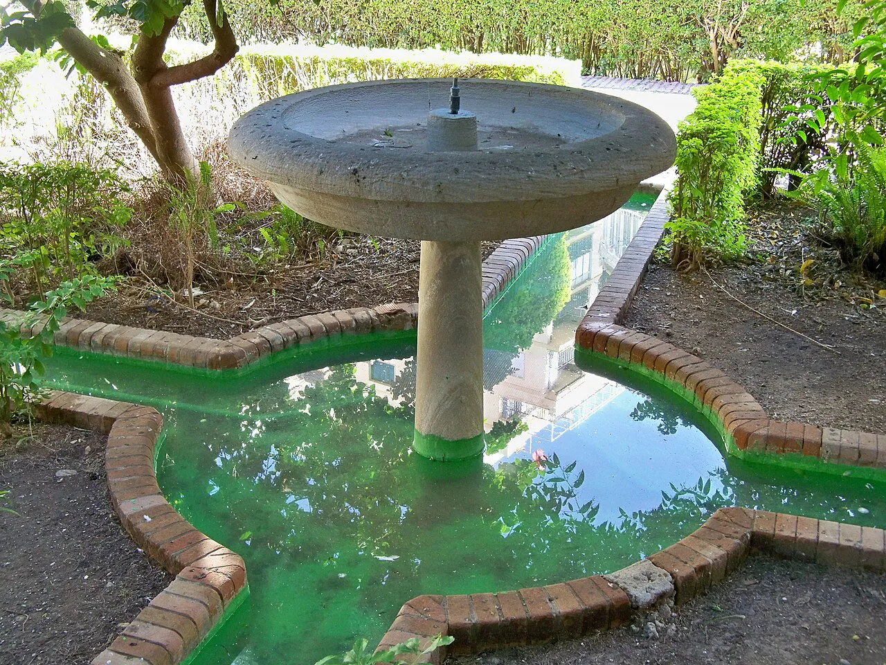 A fountain in the Cathedral Gardens, Málaga.