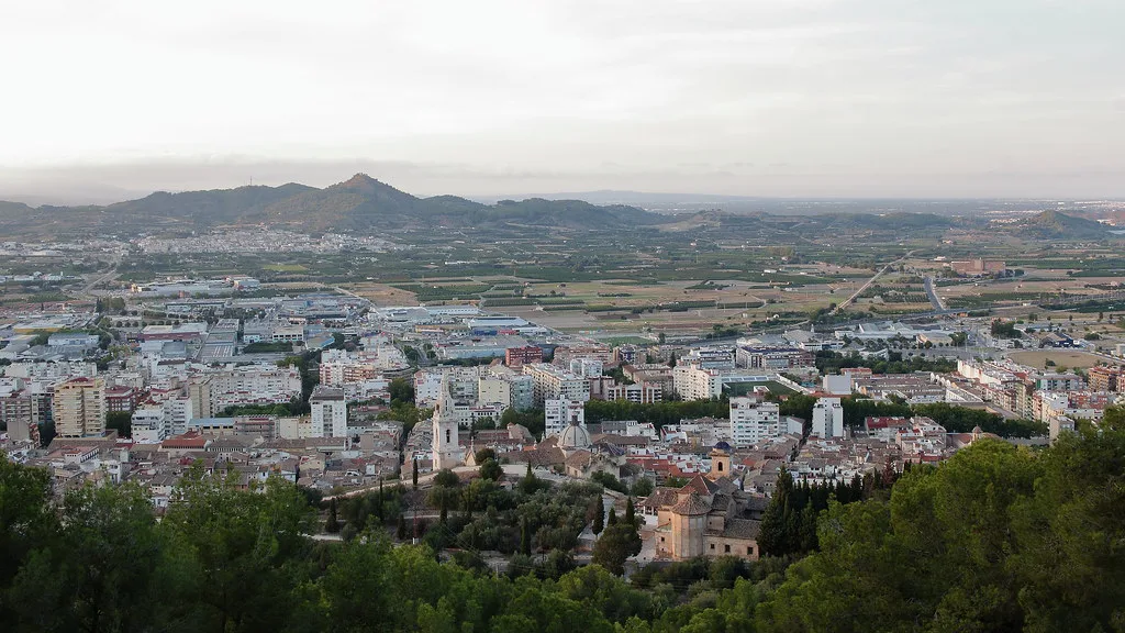 View over Xàtiva and the surrounding plain.