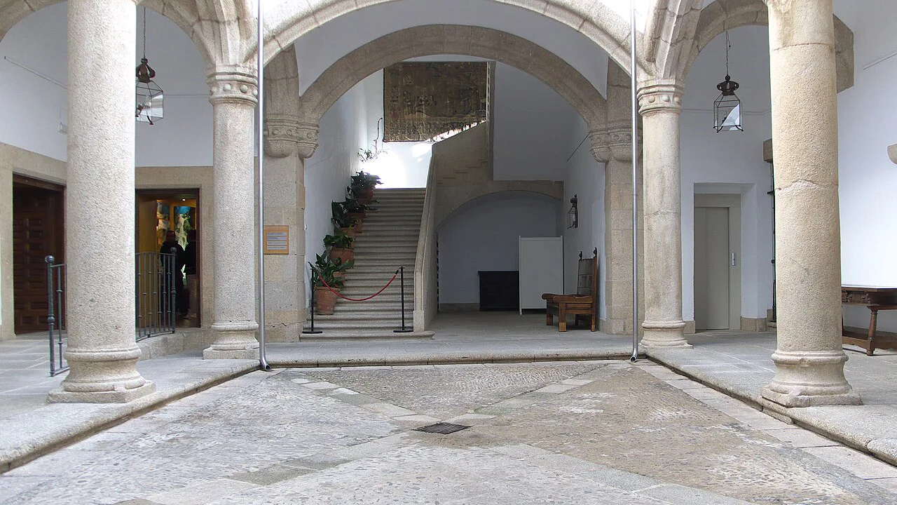 The patio of the Palacio de Carvajal, Cáceres.