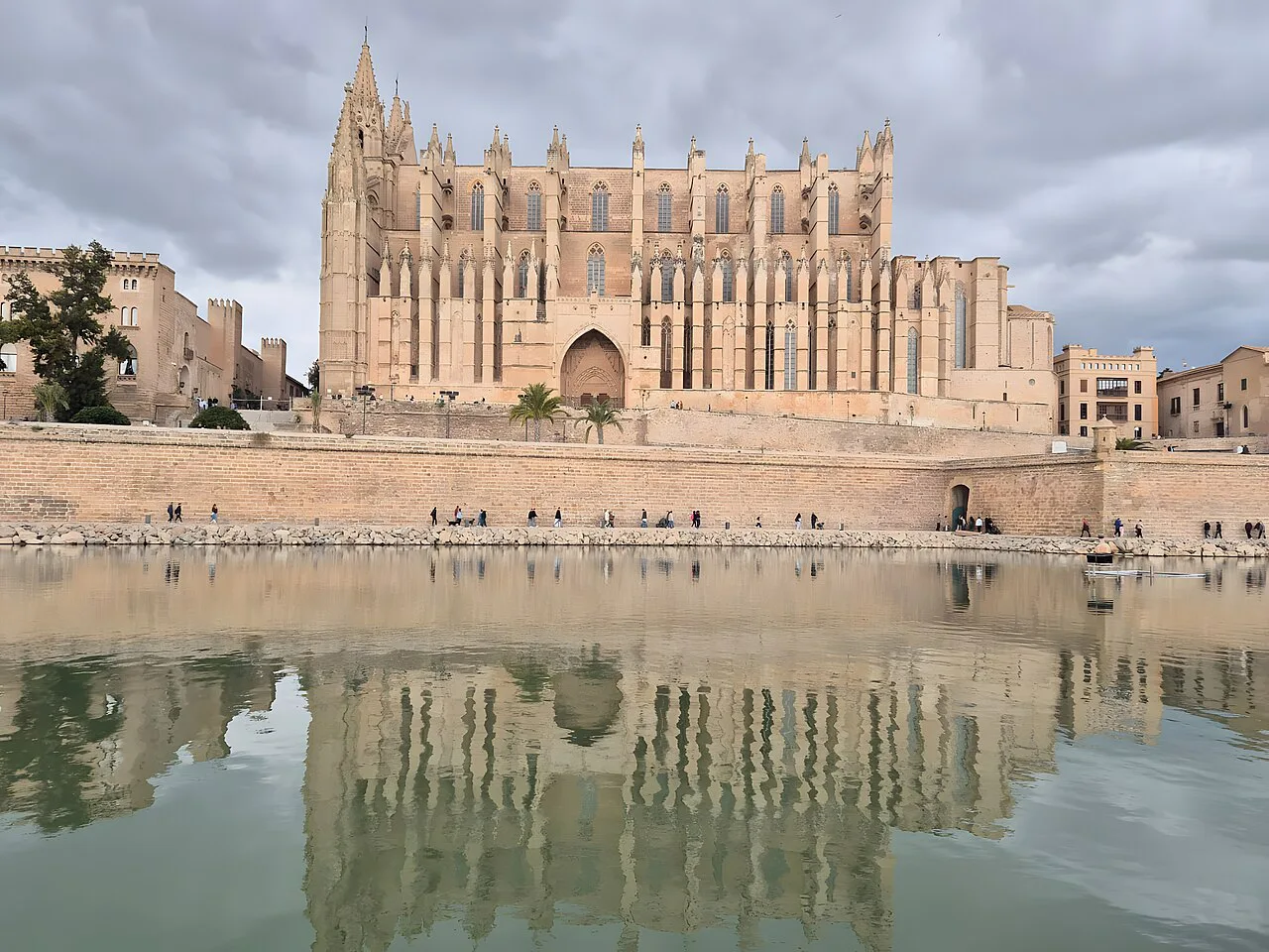 Palma Cathedral reflected in the lake of the Parc de la Mar.