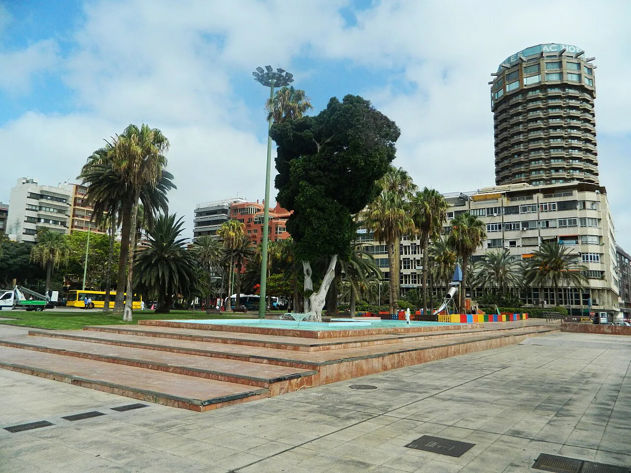Palm-lined square at Parque de Santa Catalina, Las Palmas de Gran Canaria.