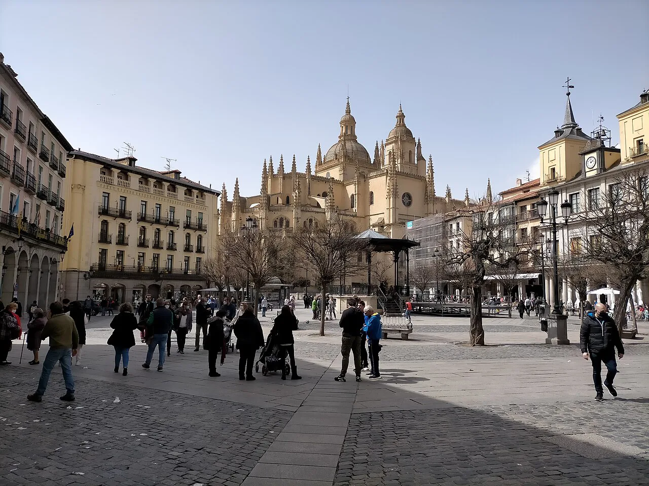 The Plaza Mayor of Segovia with the cathedral beyond.