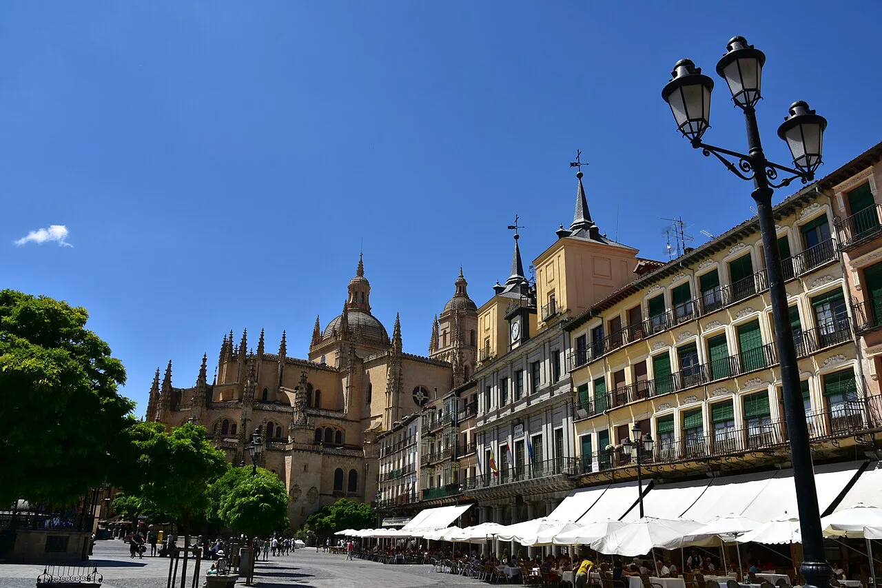 The Plaza Mayor of Segovia with the cathedral behind.