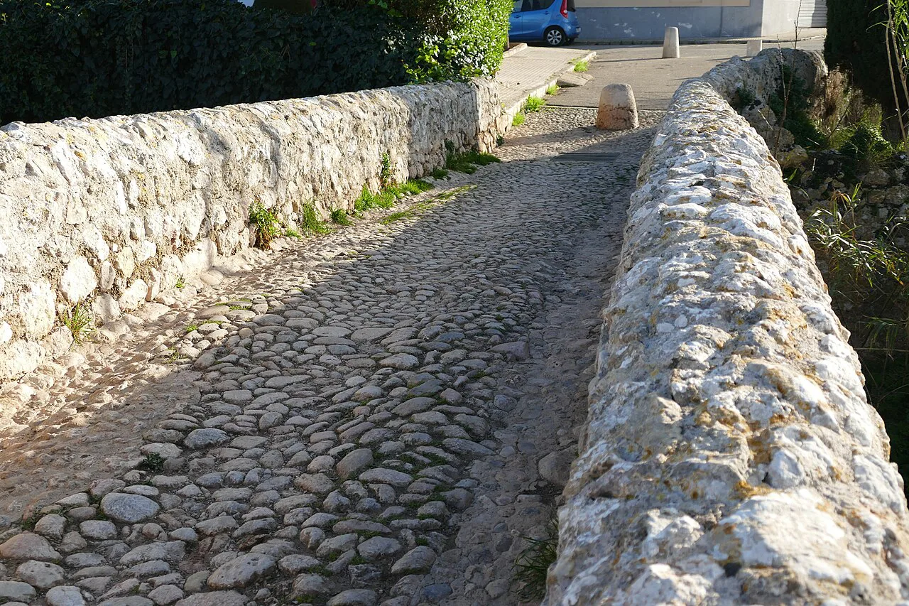 The cobbled Pont Romà, Pollença.