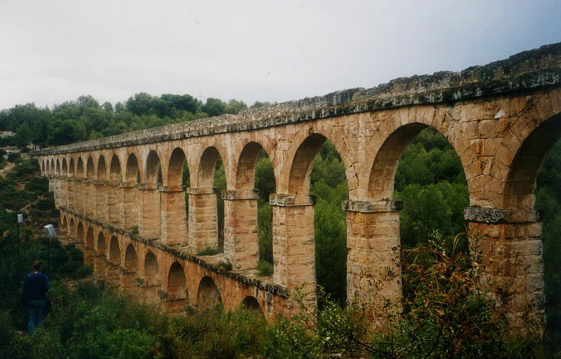 The two-tier arches of the Roman aqueduct near Tarragona.