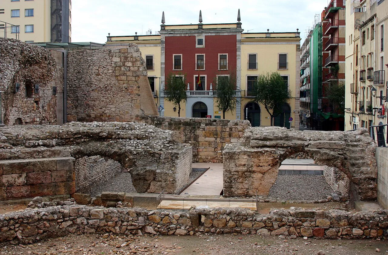 Roman Circus remains among the buildings of Tarragona.