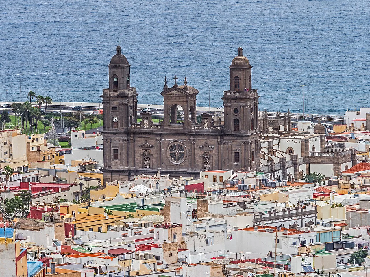 Santa Ana Cathedral rising above the rooftops of Vegueta, Las Palmas de Gran Canaria.