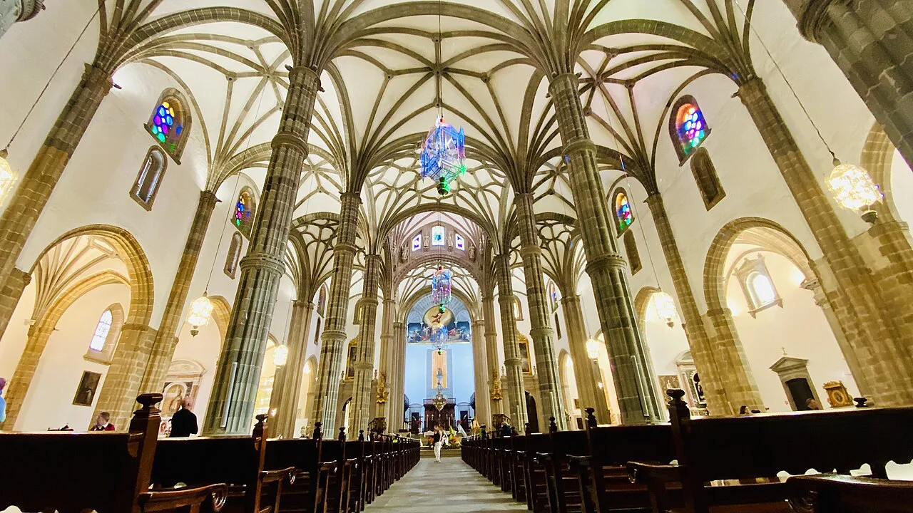 The vaulted nave of Santa Ana Cathedral, Las Palmas de Gran Canaria.
