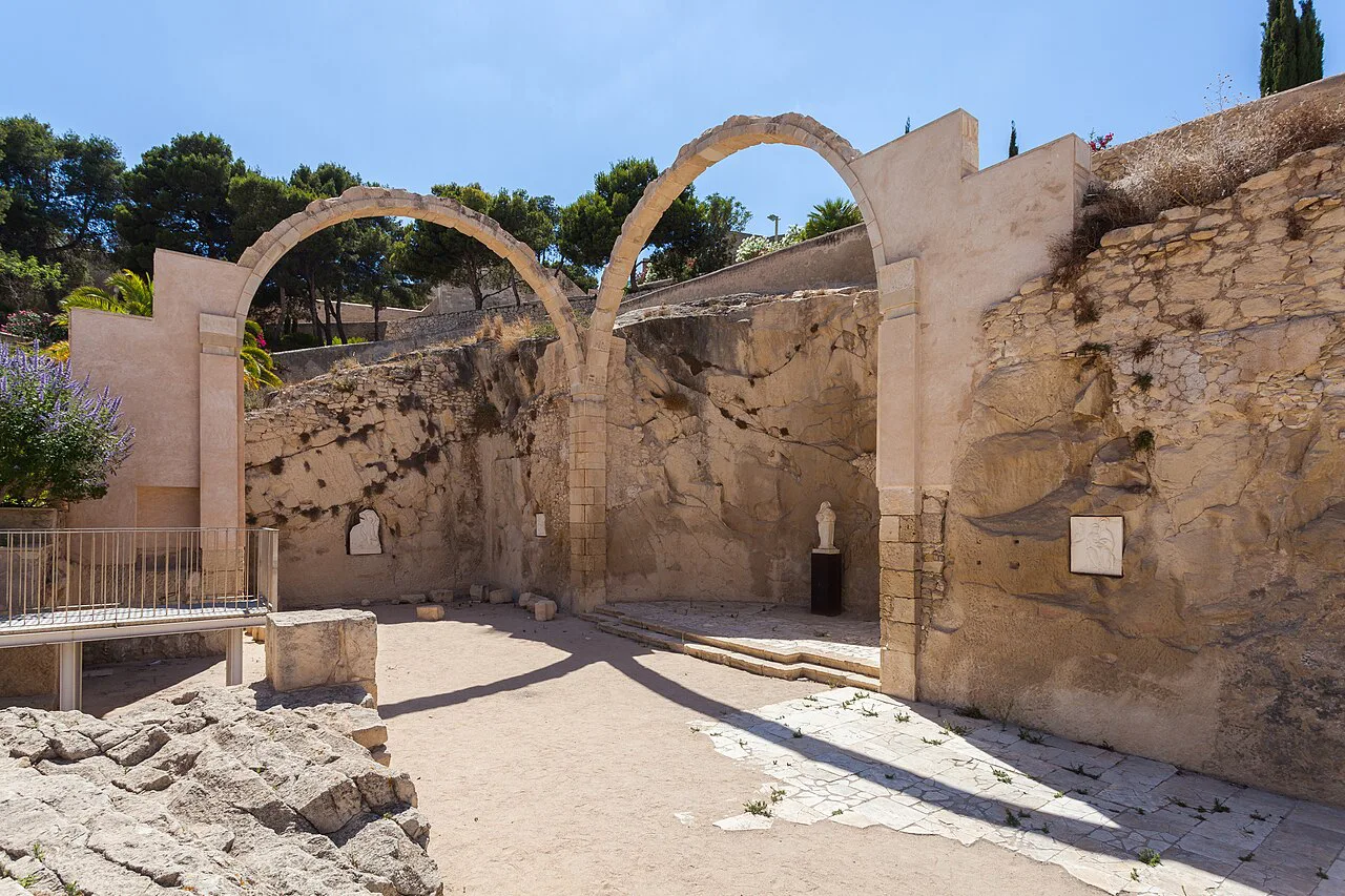 Ruined arches inside Santa Bárbara Castle, Alicante.