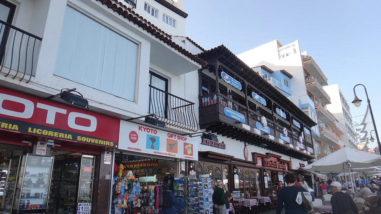 A busy shopping street in Puerto de la Cruz.