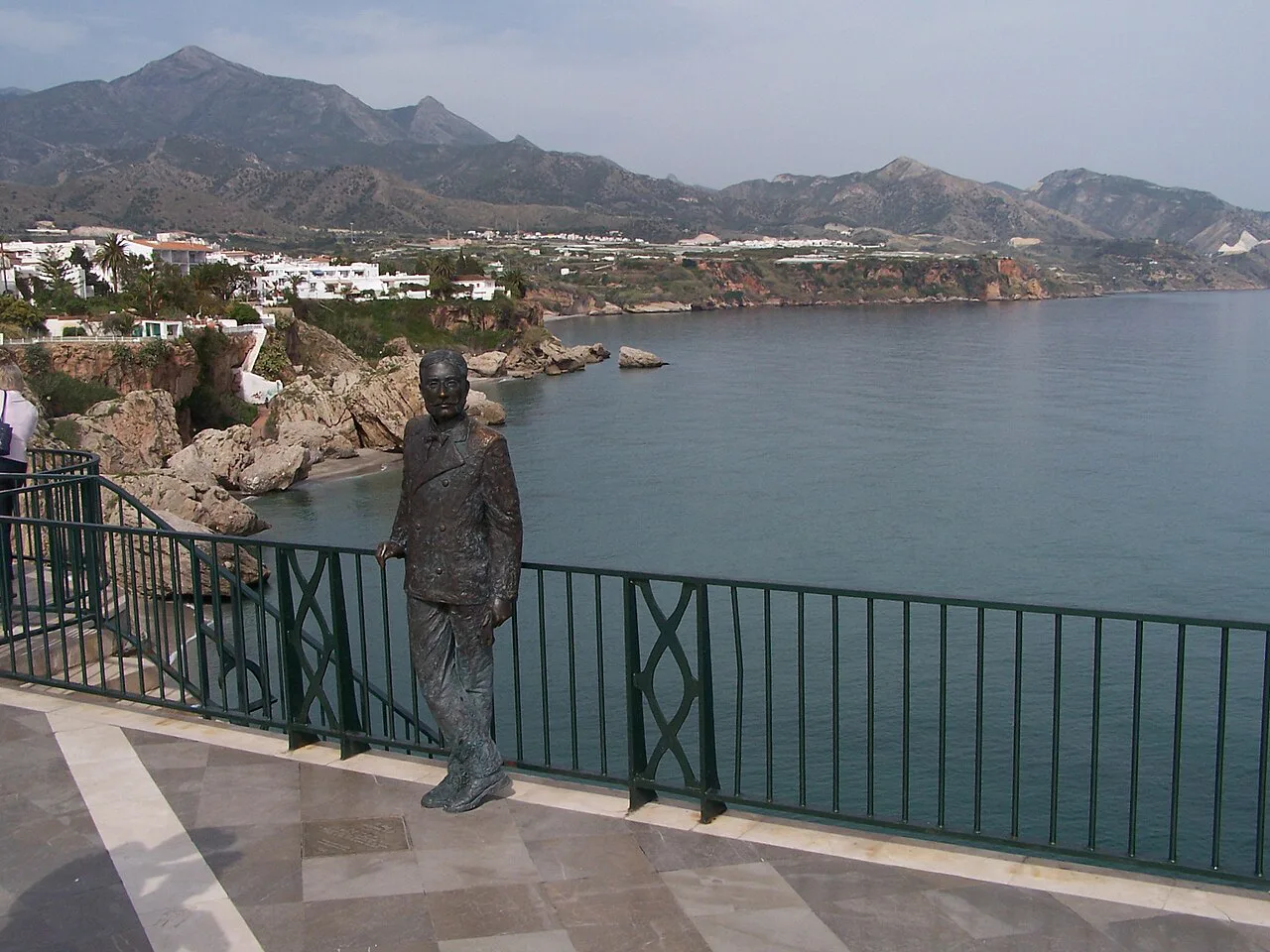The Balcón de Europa with the statue of King Alfonso XII and the coast of Nerja.