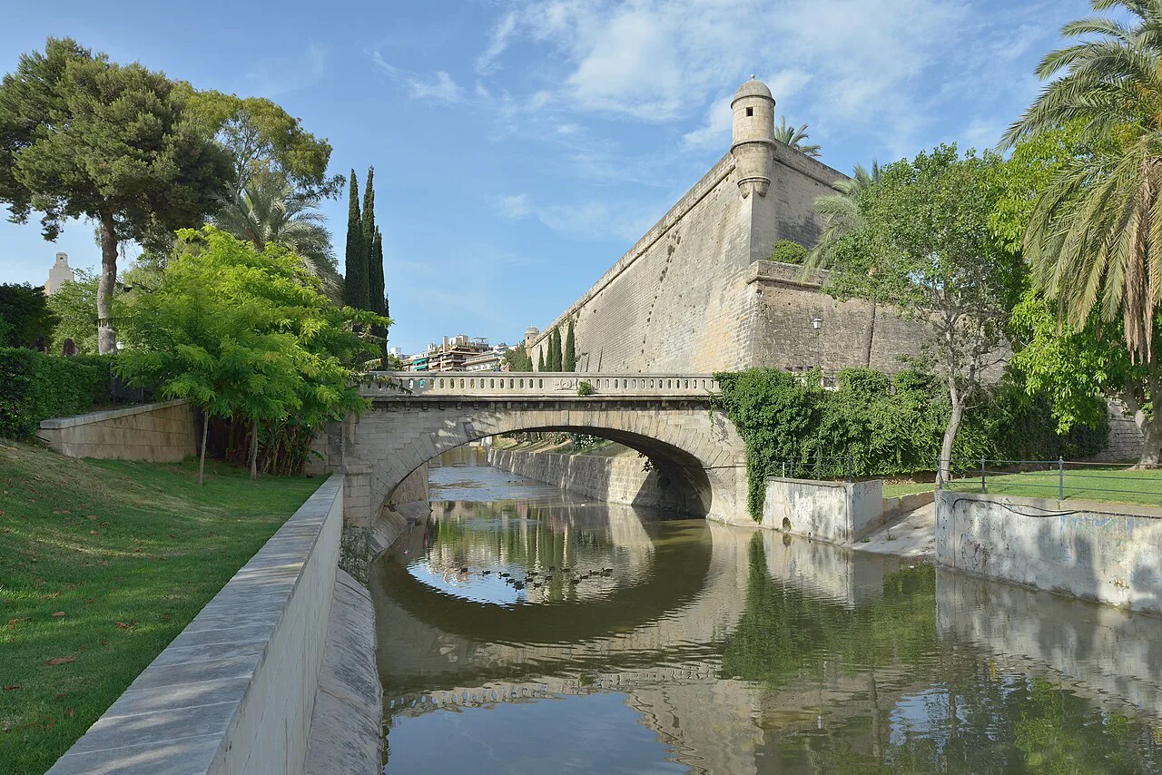 The Bastió de Sant Pere and the Sa Riera stream in Parc de sa Feixina, Palma.